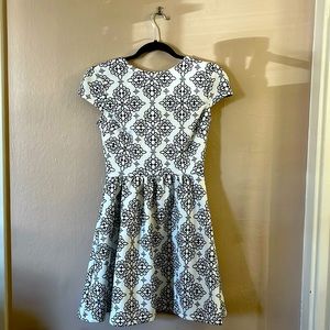 B. Darlin Black White Cap Sleeve Geometric Floral Print Fit & Flare Dress 3/4